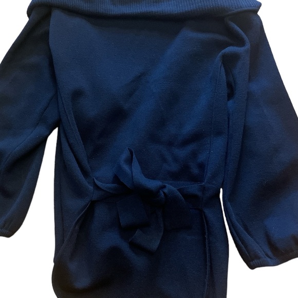 Women’s Navy, 100% Merino Wool Wrap Cardigan BCBG MAXAZRIA sweater, size Large - Picture 3 of 6